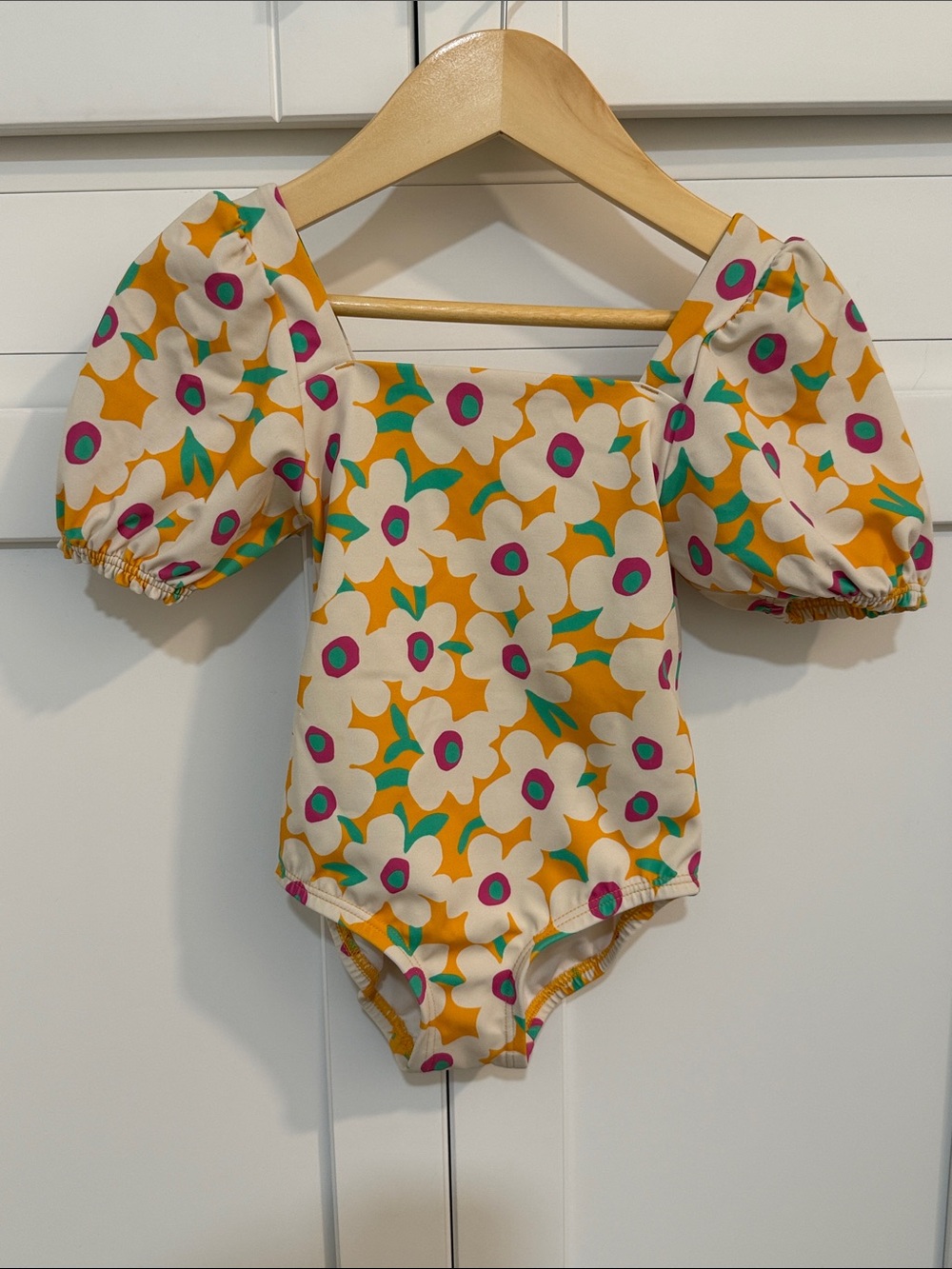 Hanna Andersson Floral Puff-Sleeve One-Piece — 3T swimsuit